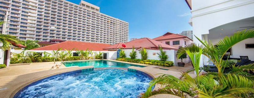 บ้านพักพัทยามีสระว่ายน้ำ2