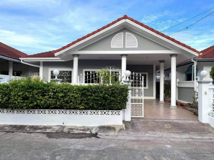 ขายบ้านพัทยา | บ้านพัทยา คอนโดพัทยา ที่ดินพัทยา ขาย-ให้เช่า อสังหาริมทรัพย์ในพัทยา - Pattaya Houses, Pool Villas and Condos for sale and for rent New Modern Design House in Pattaya for Sale below market price