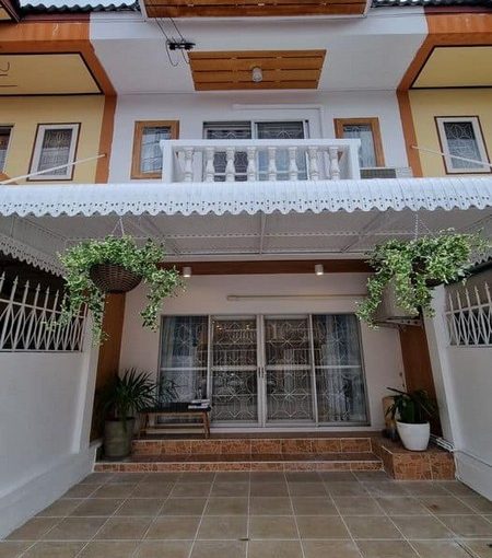 Townhouse Pattaya for Sale | บ้านพัทยา คอนโดพัทยา ที่ดินพัทยา ขาย-ให้เช่า อสังหาริมทรัพย์ในพัทยา - Pattaya Houses, Pool Villas and Condos for sale and for rent ขายบ้านทาวน์เฮาส์ใจกลางเมืองพัทยาซอยบงกช