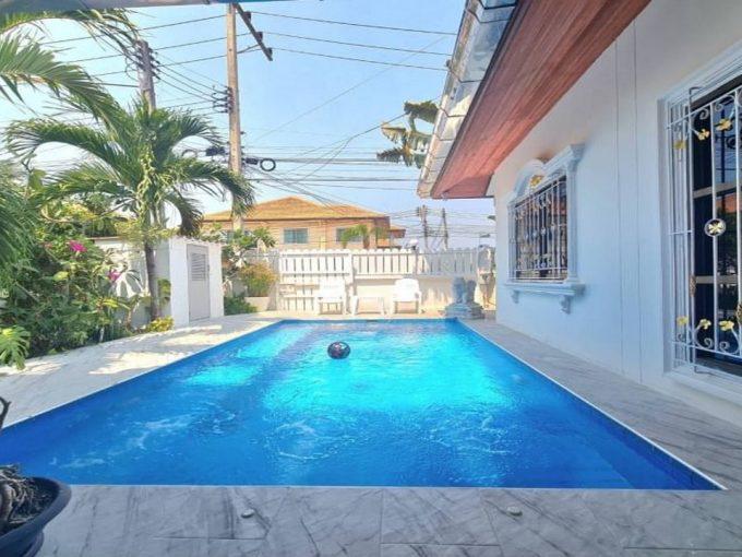 ขายด่วนบ้านพูลวิลล่าสวย 4ห้องนอน ใกล้ทะเลจอมเทียน ขายราคาถูก พร้อมผู้เช่าผลตอบแทนสูงมาก