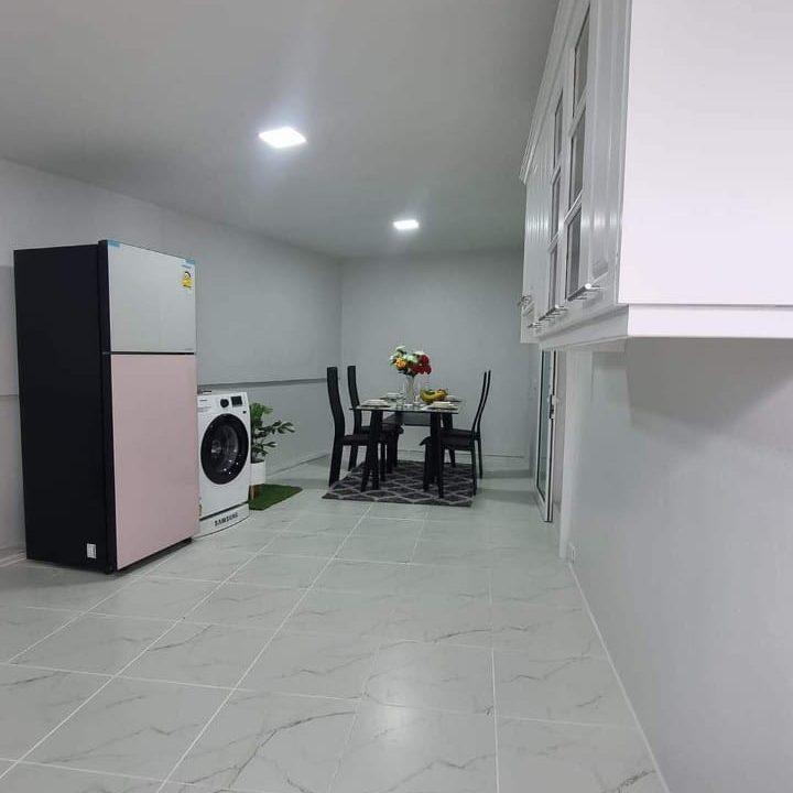 ขายบ้านพูลวิลล่าพัทยาราคาถูก2