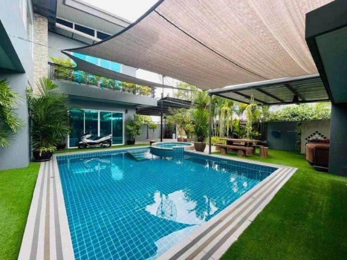 Pattaya Pool Villa for Sale in Huay Yai