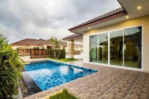 ขายบ้านพร้อมสระว่ายน้ำส่วนตัวในโครงการหมู่บ้านการ์เด้นวิลล์พัทยา