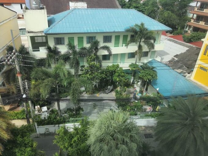 ขายอพาร์ทเม้นท์ใจกลางพัทยา กลางเมือง ใกล้โรงพยาบางเมืองพัทยา เนื้อที่ 120 ตารางวา