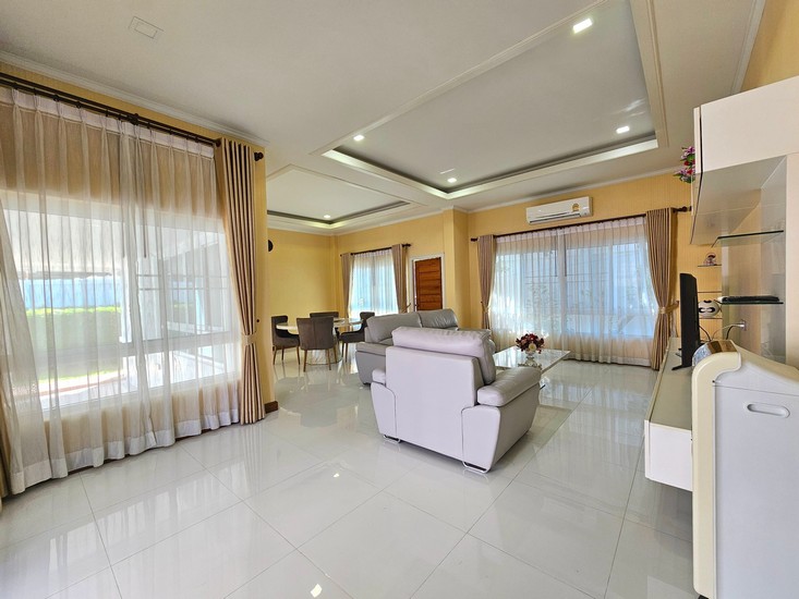 Pattaya house close to Wong Amat Beach for Sale5
