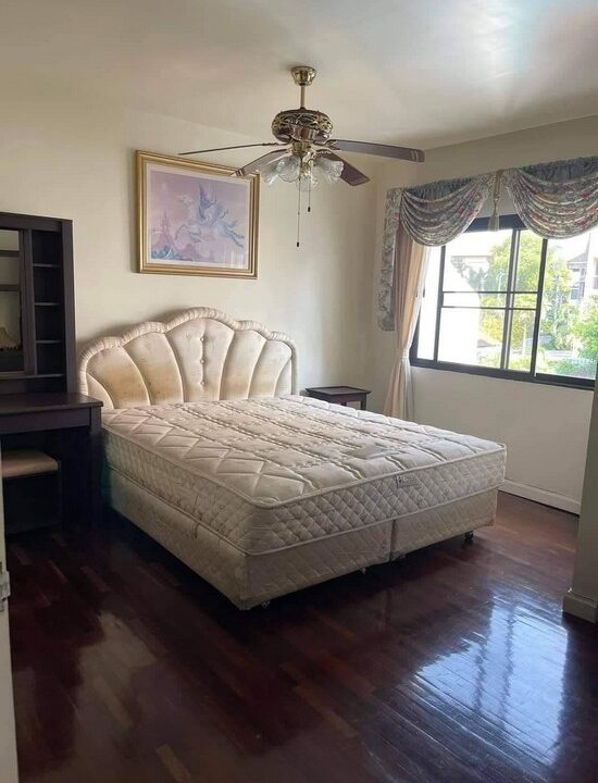 townhouse for sale on pratumnak hills pattaya6