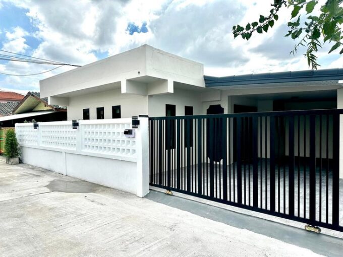 ขายบ้านเดี่ยวสไตล์โมเดิร์นพัทยา 3ห้องนอน 2ห้องน้ำ ใกล้สุขุมวิท  ใกล้ซอยสยามคันทรี่คลับ