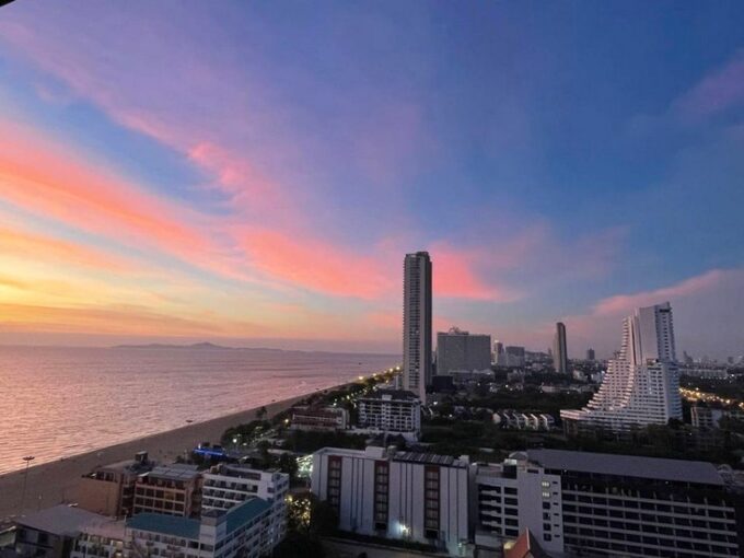 Aeras Beachfront Jomtien Condominium for Sale 2beds 1bath with seaview