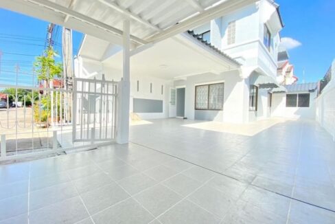 ขายทาวน์เฮาส์2ชั้นหลังมุมพัทยา18