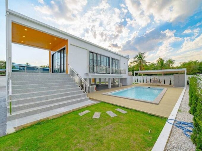 ขายบ้านสร้างใหม่พัทยา ทรงทันสมัย โมเดิร์นนอร์ดิก สไตล์ญี่ปุ่น 3ห้องนอน 4ห้องน้ำ บนพื้นที่ 200ตารางวา