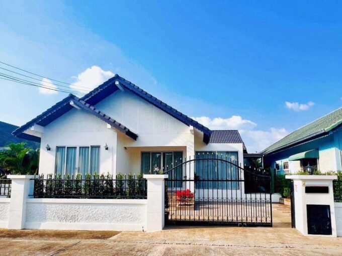 ขายบ้านพัทยาในโครงการพาราไดซ์ฮิลล์ ตกแต่งอย่างดี เงียบสงบปลอดภัย