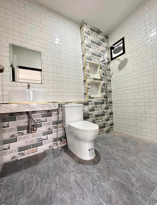 ขายบ้านสร้างใหม่4ห้องนอนพัทยาใกล้หนองปลาไหลพัทยา25