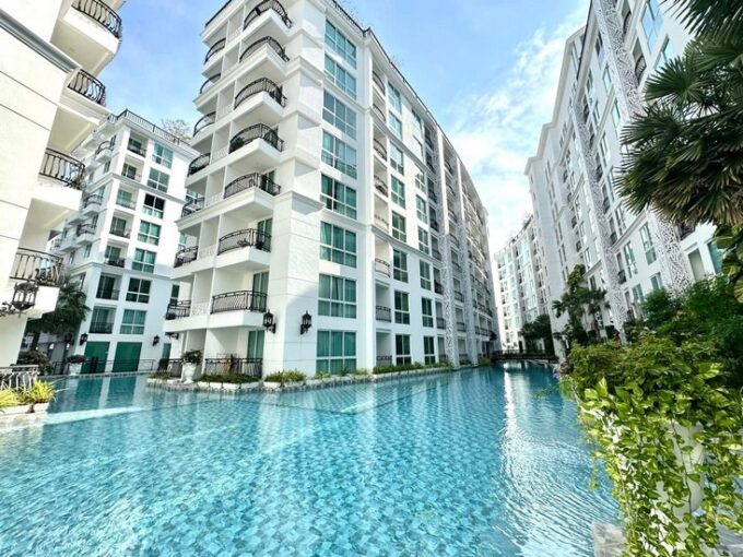 City Garden Olympus Condominium for Sale