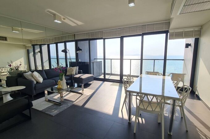 Zire Wongamat Condominium Pattaya 2bedrooms with direct sea view in tower a for sale