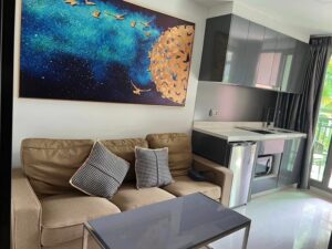 arcadia beach continental condo with pool view in pattaya for sale