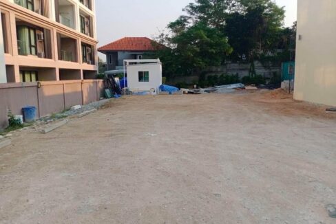 ที่ดินติดทะเล ใกล้ทะเลเพียง 60 เมตร พัทยา บางเสร่5