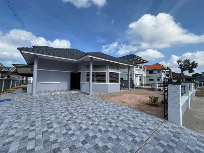 ขายบ้านเดี่ยวใจกลางพัทยา พื้นที่เยอะ ใกล้ตลาดไร่วนาสินมาก 4ห้องนอน 3ห้องน้ำ