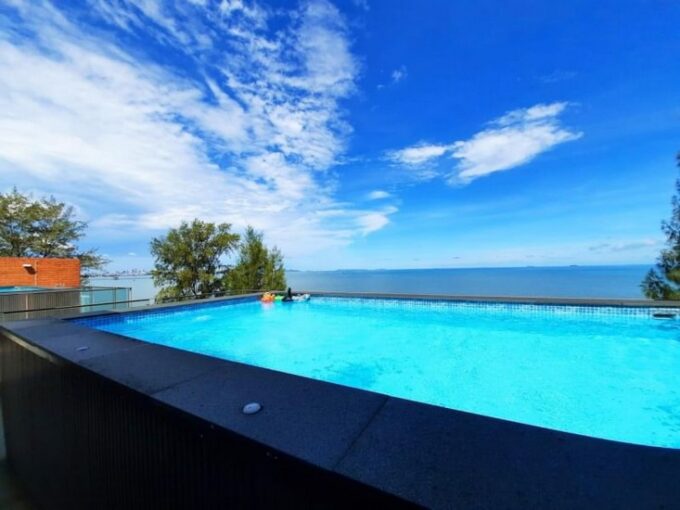 Beachfront House with Private Swimming Pool for Sale in Pattaya