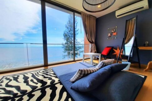 Beachfront House for Sale in Pattaya3