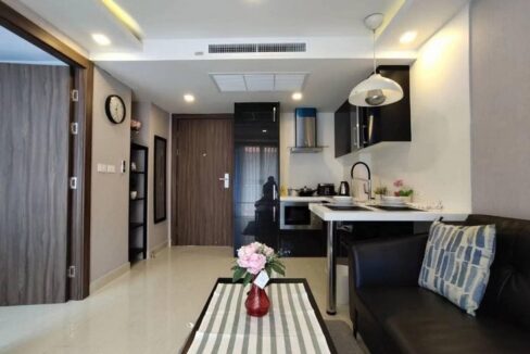 Grand Avenue Condominium Pattaya for Sale1