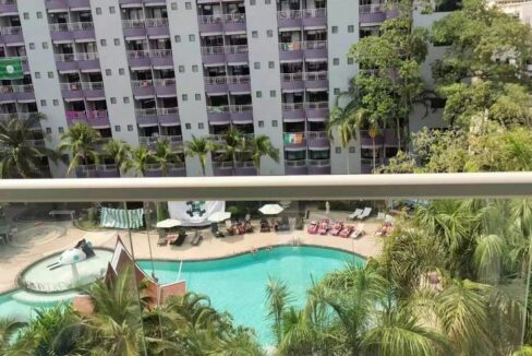 Grand Avenue Residence Condo in Central Pattaya for Sale
