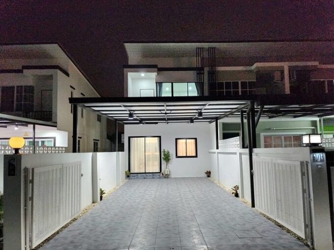 townhouse in pattaya for sale