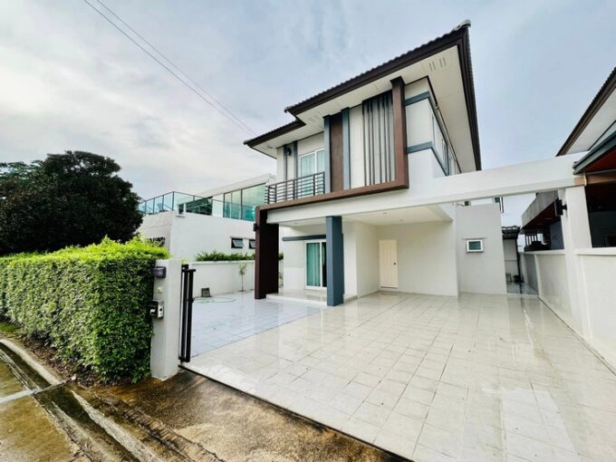 Modern design detached house within Pattalet Soi Siam Country Club project, 3 bedrooms, 3 bathrooms.