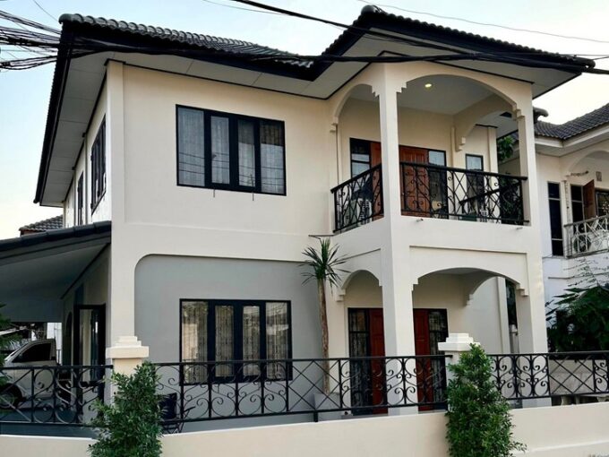 บ้านเดี่ยว2ชั้นพัทยา1 | บ้านพัทยา คอนโดพัทยา ที่ดินพัทยา ขาย-ให้เช่า อสังหาริมทรัพย์ในพัทยา - Pattaya Houses, Pool Villas and Condos for sale and for rent บ้านเดี่ยว2ชั้นพัทยา ซอยเนินพลับหวาน 3ห้องนอน 3ห้องน้ำ