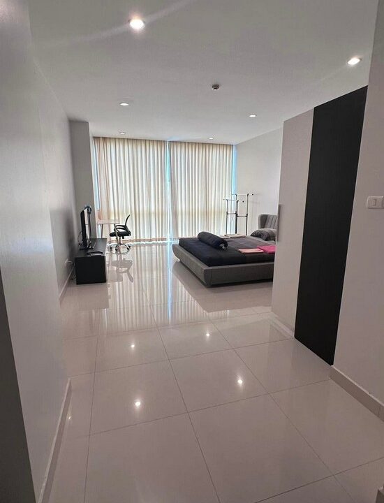2bedrooms beachfront condominium for sale in Jomtien pattaya6