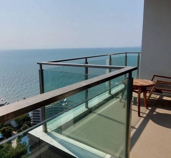 Baan Plai Haad Beachfront Condo for Sale in Pattaya, 1bedroom 1bathroom, on the high floor with direct seaview