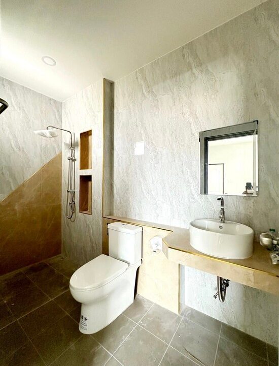 บ้าน 4ห้องนอน พัทยาราคาถูก23