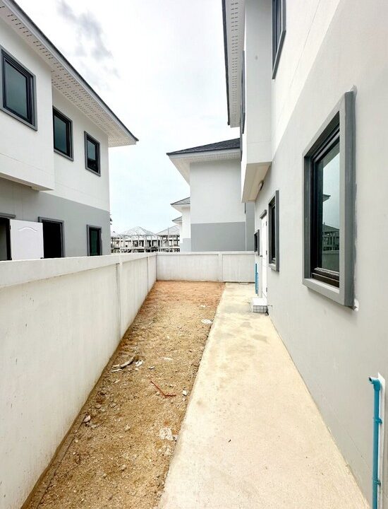 บ้าน 4ห้องนอน พัทยาราคาถูก31