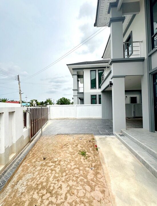 บ้าน 4ห้องนอน พัทยาราคาถูก32