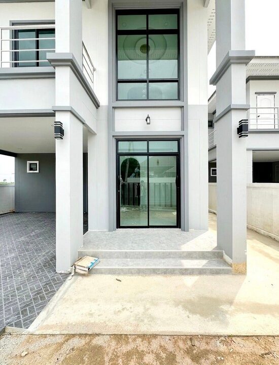 บ้าน 4ห้องนอน พัทยาราคาถูก37