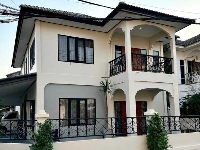 2 Storey Detached House for Sale in Soi Noen Plub Wan Pattaya