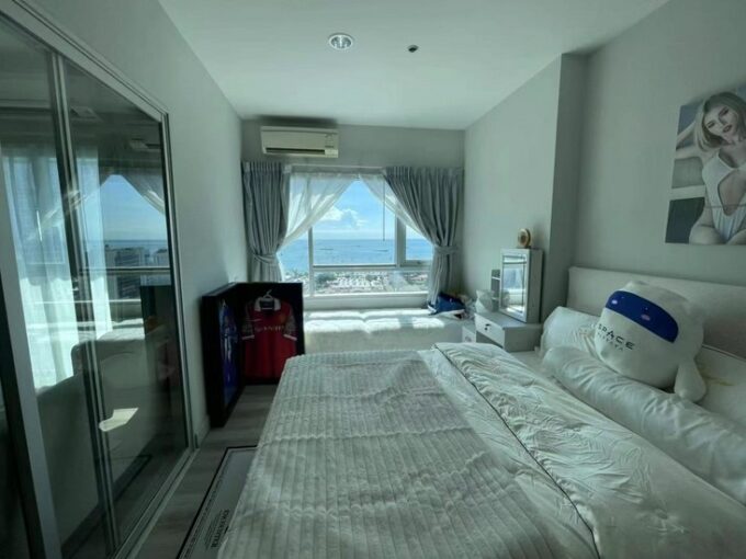 Centric Sea with direct sea view for sale