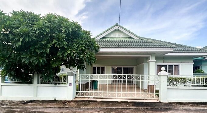 Detached house in Pattaya's Chalita 2 housing project, located near Highway 36, only 5 kilometers from The Regent Pattaya International School