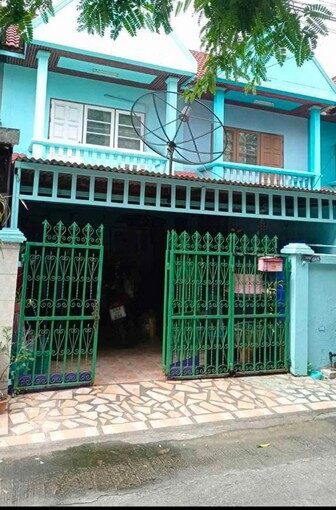 Affordable townhouse in Pattaya for sale below market value, ideally situated opposite Bangkok Pattaya Hospital, in proximity to Mini Siam and Sukhumvit Road