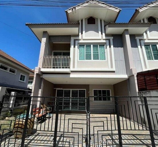 บ้านทาวน์โฮมพัทยา เจ้าของขายด่วน ทำเลดีมาก กลางเมืองใกล้แยกมิตรกมลพัทยา 3ห้องนอน 3ห้องน้ำ