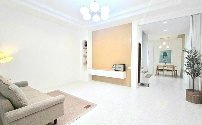 Townhome close to Sukhumvit Road in Pattaya for Sale