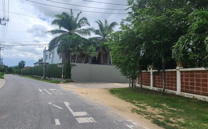 1 Rai of Land for Sale near Mabprachan Lake Pattaya