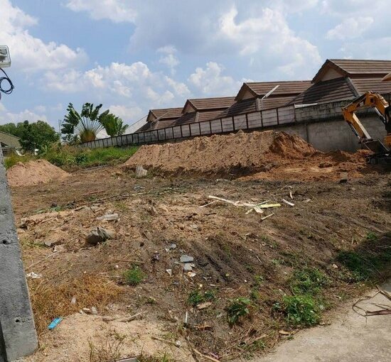Land available in front of Pattaya Stadium, A prime location, measuring 62 square wah, urgent sale! This price is unmatched