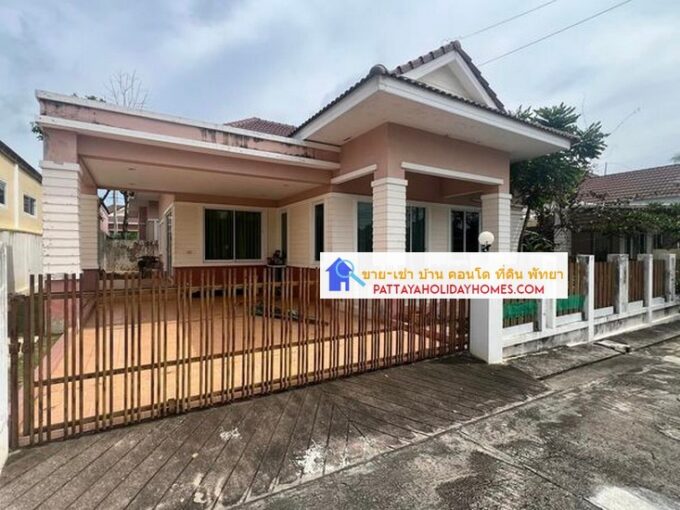 Single house in Pattaya for sale at a price lower than the bank's appraisal value, 62 Sq.W, 3bedrs 2baths exceptionally affordable, located only 5minutes drive to  Regent's International School Pattaya.