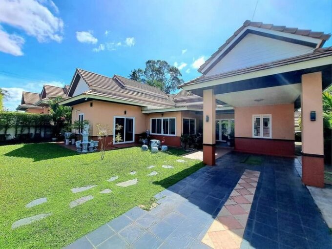 House in Bang Saray for Sale | บ้านพัทยา คอนโดพัทยา ที่ดินพัทยา ขาย-ให้เช่า อสังหาริมทรัพย์ในพัทยา - Pattaya Houses, Pool Villas and Condos for sale and for rent House in Bang Saray for Sale