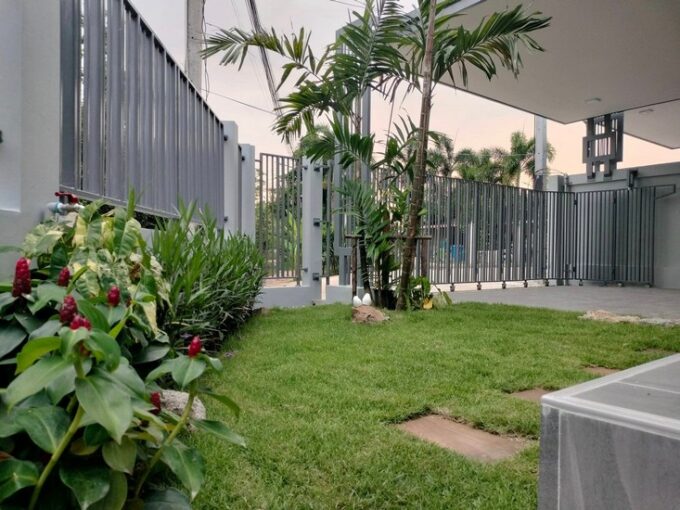 Pattaya House for Sale, EEC zone, merely 7 minutes from Jomtien Beach, featuring 2 bedrooms and 2 bathrooms