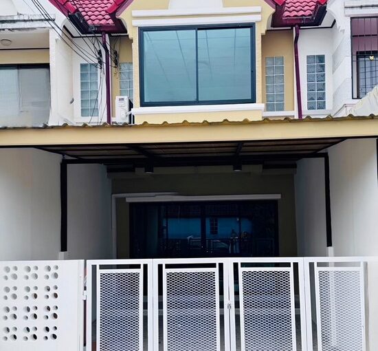 Beautiful Townhouse for Sale, Pattaya townhouse, excellent location, Soi Nen Plab Wan, attractive price, 2 bedrooms, 2 bathrooms