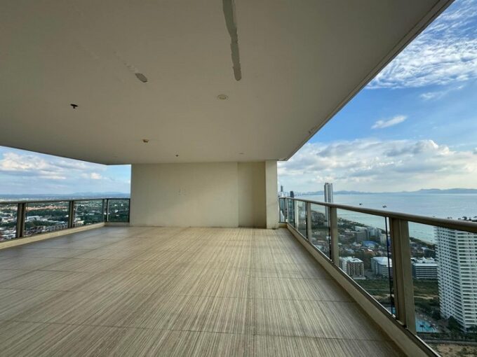 Penthouse Condo for Sale in Jomtien Pattaya1 | บ้านพัทยา คอนโดพัทยา ที่ดินพัทยา ขาย-ให้เช่า อสังหาริมทรัพย์ในพัทยา - Pattaya Houses, Pool Villas and Condos for sale and for rent Penthouse Duplex Condo for Sale in Jomtien Pattaya