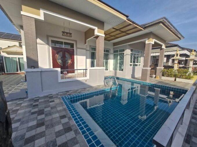 บ้านเดี่ยวในโครงการหมู่บ้านฝั่งทะเลบางเสร่ เนื้อที่ 80ตารางวา 3ห้องนอน 2ห้องน้ำ