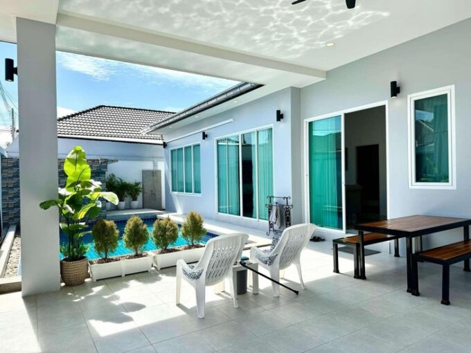 Pool Villa in Pattaya for Sale