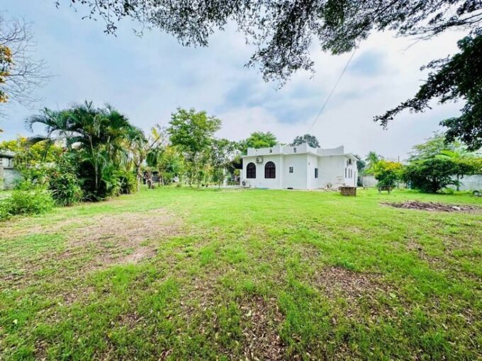 european style house on a large piece of land in huay yai pattaya1 | บ้านพัทยา คอนโดพัทยา ที่ดินพัทยา ขาย-ให้เช่า อสังหาริมทรัพย์ในพัทยา - Pattaya Houses, Pool Villas and Condos for sale and for rent european style house on a large piece of land in huay yai pattaya